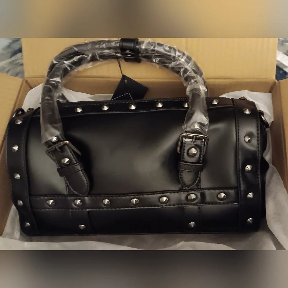 Double 3D Skull Bag (NWT)